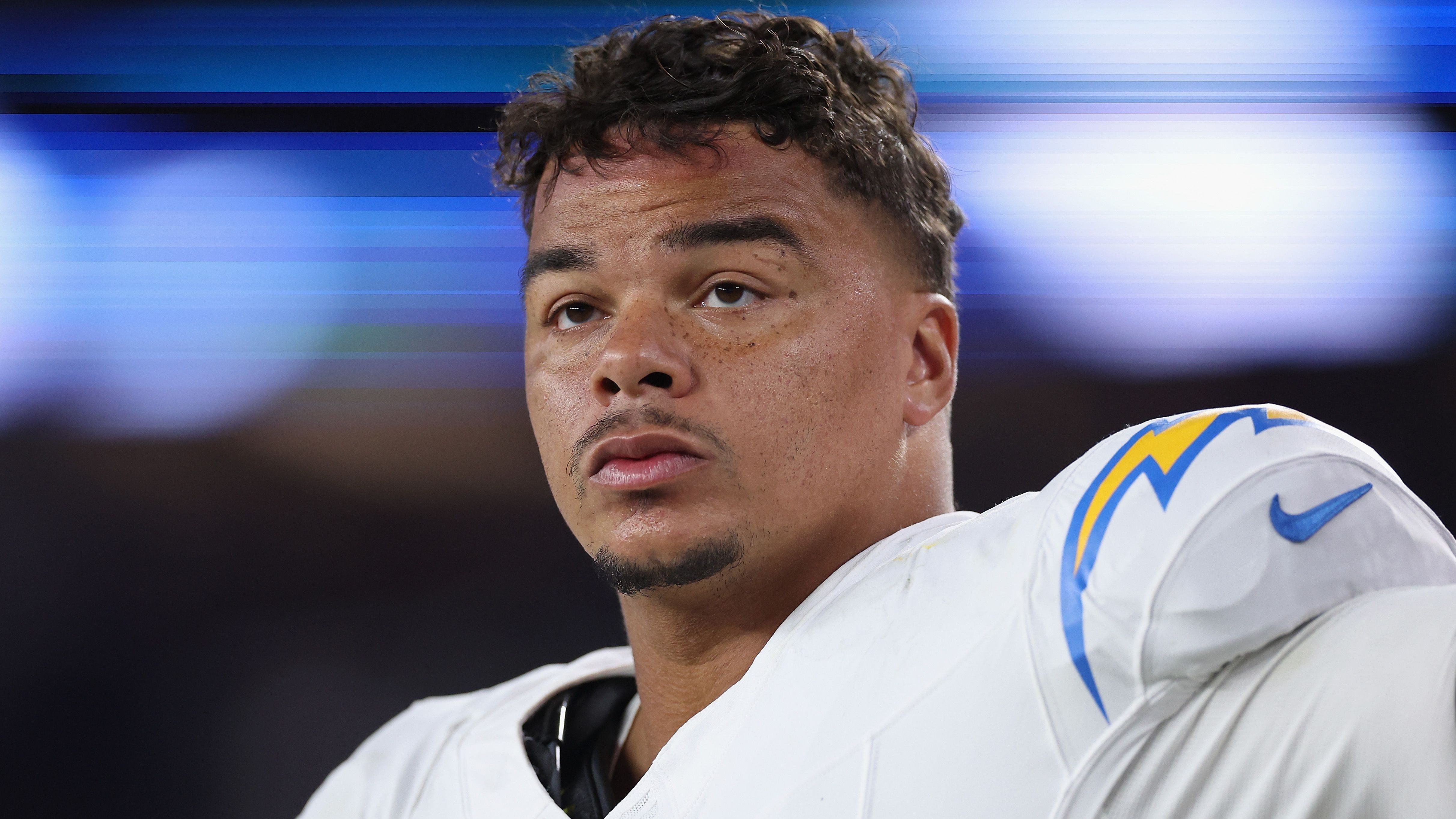 <strong>Khalil Mack (Los Angeles Chargers)</strong>