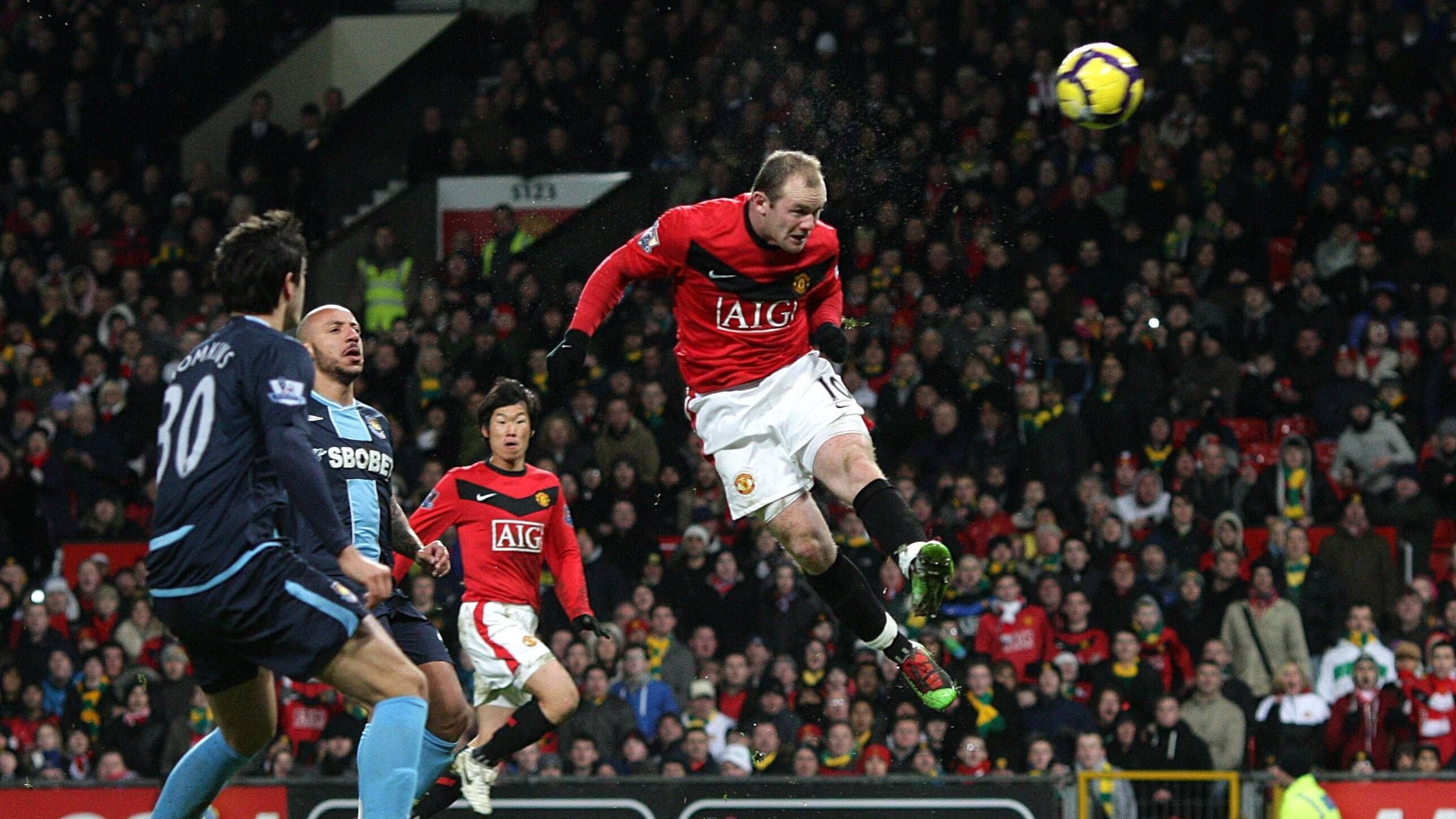 <strong>Zentraler Stürmer</strong><br>Spieler: Wayne Rooney<br>Spielte unter anderem für: Manchester United, FC Everton<br>Nationalmannschaft: England