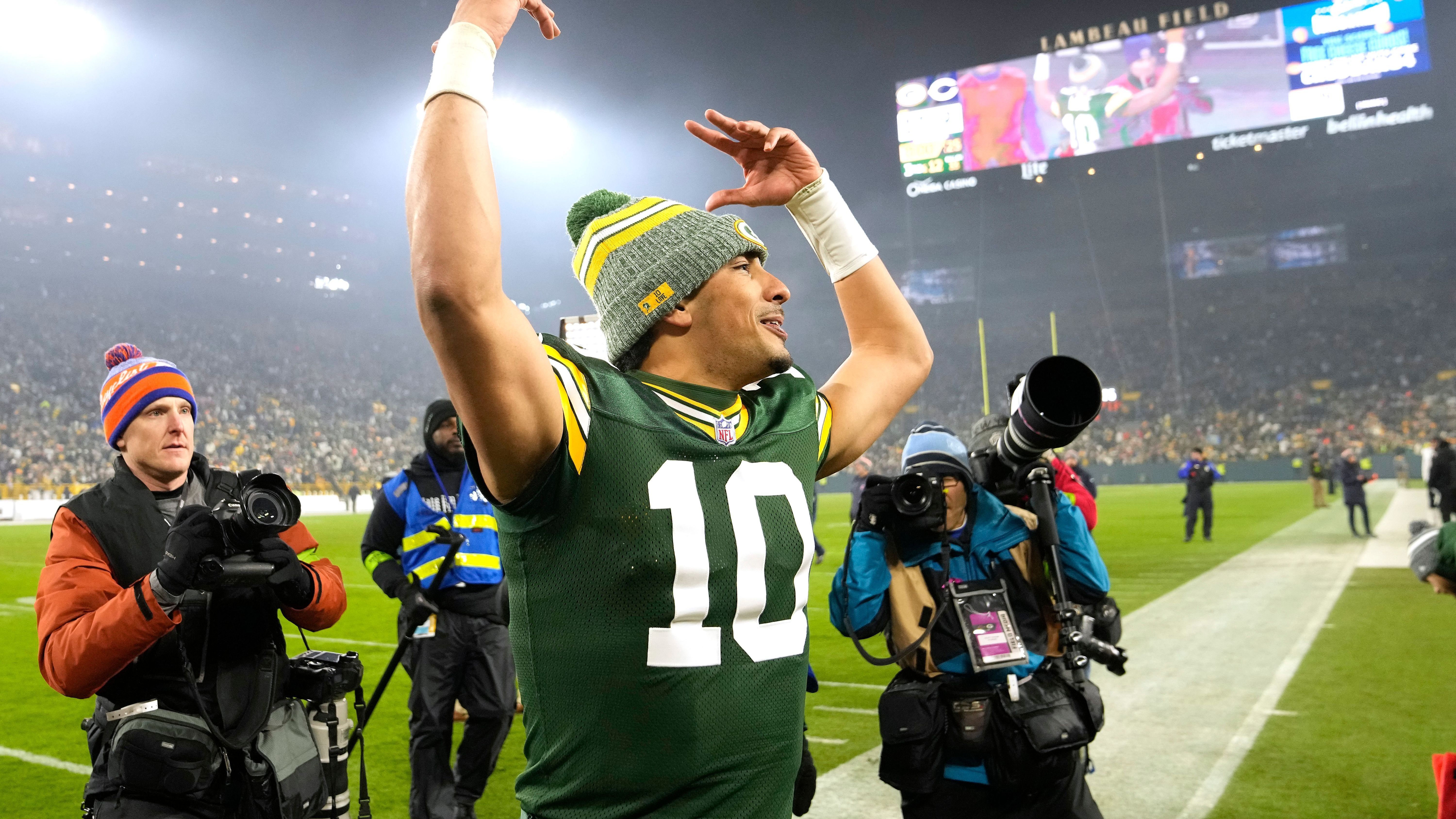 <strong>Quarterback</strong><br>1. Platz (geteilt): Jordan Love (Packers, Foto) - 55 Millionen US-Dollar über vier Jahre<br>1. Platz (geteilt): Trevor Lawrence (Jaguars) - 55 Millionen US-Dollar über fünf Jahre<br>1. Platz (geteilt): Joe Burrow (Bengals) - 55 Millionen US-Dollar über fünf Jahre<br>4. Platz: Tua Tagovailoa (Dolphins) - 53,1 Millionen US-Dollar über vier Jahre<br>5. Platz: Jared Goff (Lions) - 53 Millionen US-Dollar über vier Jahre