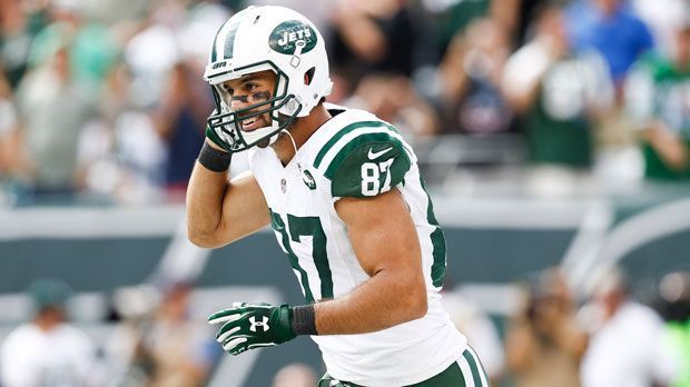 
                <strong>Eric Decker (Wide Receiver, New York Jets)</strong><br>
                Eric Decker: Bittere Nachricht für die New York Jets. Nachdem Eric Decker in Woche vier und fünf nicht zum Einsatz kam, setzten die Jets den Wide Receiver nun auf die IR-Liste. Der 29-jährige soll sich bereits in Woche zwei beim 37:31-Sieg gegen die Buffalo Bills einen Rotatoren-Manschettenriss zugezogen haben. Aufgrund von Deckers Ausfall rutscht Nick Marshall jetzt in das Roster.
              