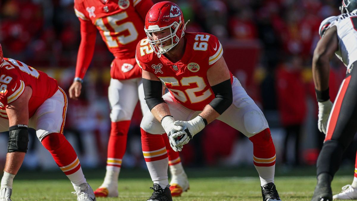 December 21, 2024: Kansas City Chiefs guard Joe Thuney (62) during a game against the Houston Texans at GEHA Field at Arrowhead Stadium in Kansas City, MO. CSM Kansas City United States of America ...