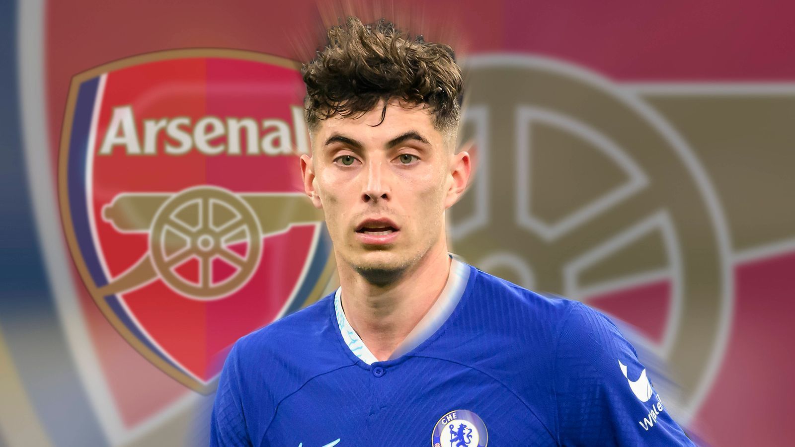 
                <strong>Kai Havertz (FC Chelsea)</strong><br>
                Kai Havertz wird künftig für den FC Arsenal spielen. Das bestätigte der Nationalspieler am Mittwochabend selbst bei Twitter. "Ihr habt es wahrscheinlich schon vorher gesehen...", schrieb Havertz und spielte auf sein vorab geleaktes Vorstellungsvideo an: "Aber jetzt 'offiziell': Ich bin ein Gunner!". Auch Arsenal selbst teilte das Video, in dem der 24-Jährige das Trikot des Londoner Klubs trägt. Angeblich überweisen die Gunners rund 75 Millionen Euro für Havertz an den Stadtrivalen.
              