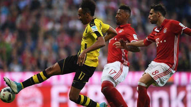 
                <strong>BVB-Verbleib: Konkurrent des FC Bayern</strong><br>
                Borussia Dortmund war auch dank Aubameyangs Treffsicherheit der größte Konkurrent des FC Bayern in den vergangenen Jahren. Gerade das Duell mit Münchens Robert Lewandowski hat den Gabuner zusätzlich angestachelt, bei ihm für einen weiteren Leistungssprung gesorgt. In Frankreich dürfte ausschließlich Konkurrenz im eigenen Stall auf Aubameyang warten, wenn - wie angenommen - zahlreiche Leistungsträger Monaco verlassen werden.
              