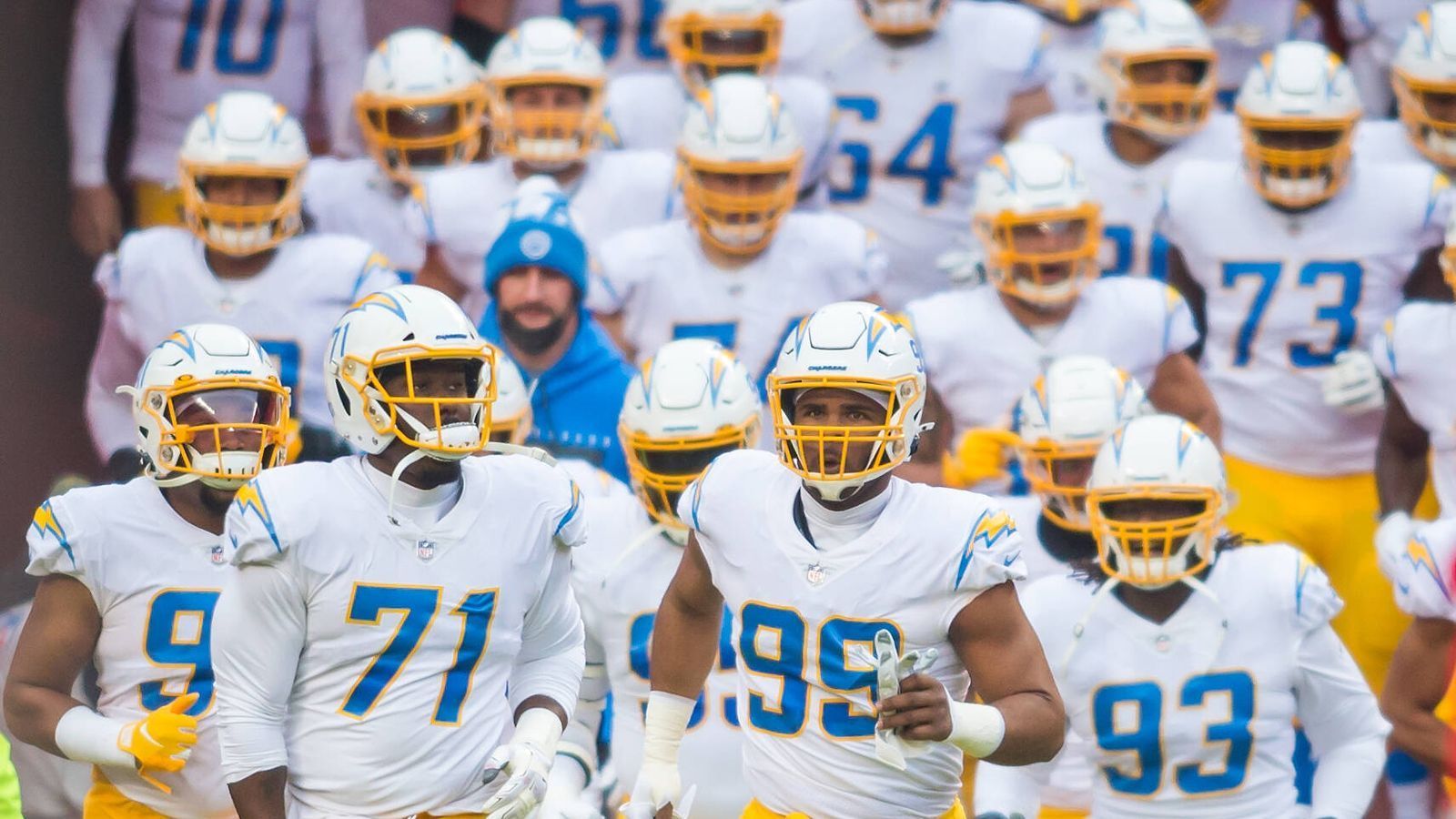 
                <strong>13. Pick (Los Angeles Chargers)</strong><br>
                &#x2022; <strong>Signing Bonus</strong>: 8.872.120 US-Dollar -<br>&#x2022; <strong>Gesamtgehalt</strong>: 15.829.166 US-Dollar<br>
              