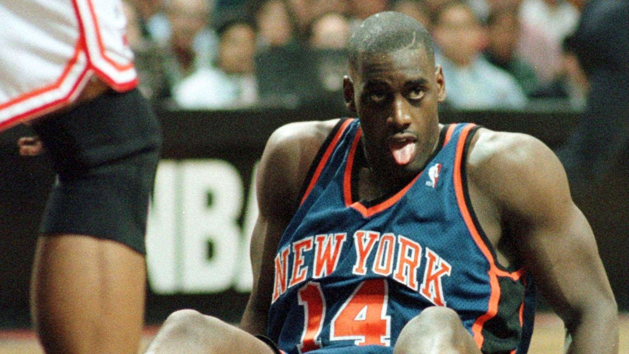 <strong>Platz 4: Anthony Mason (New York Knicks) - 16 Ejections</strong><br>Zeit seiner Karriere war Anthony Mason ein Rollenspieler in der NBA. Er interpretierte seine Rolle teils etwas anders als seine Trainer es wohl gerne gehabt hätten. Mason war ein personifizierter "Trouble-Maker" und sorgte oft für Rudelbildungen und Ejections.