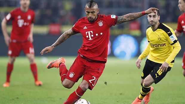 
                <strong>Platz 5: Arturo Vidal (FC Bayern München)</strong><br>
                Platz 5: Arturo Vidal (FC Bayern München). Der Chilene scheint sich beim ballbesitzorientierten FC Bayern schon in seiner ersten Saison bestens eingelebt zu haben. Er spielte bisher 1.492 Pässe zum eigenen Mann (90 Prozent). Das reicht mal eben für Rang fünf.
              