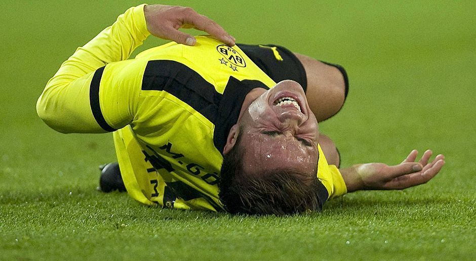 
                <strong>Die Krankenakte des Mario Götze</strong><br>
                Während der Hinrunde der Saison 2012/2013, die seine vorerst letzte im BVB-Trikot sein wird, plagt sich Götze mit einer Muskelverhärtung sowie einem Pferdekuss und muss insgesamt zwei Mal zuschauen.
              