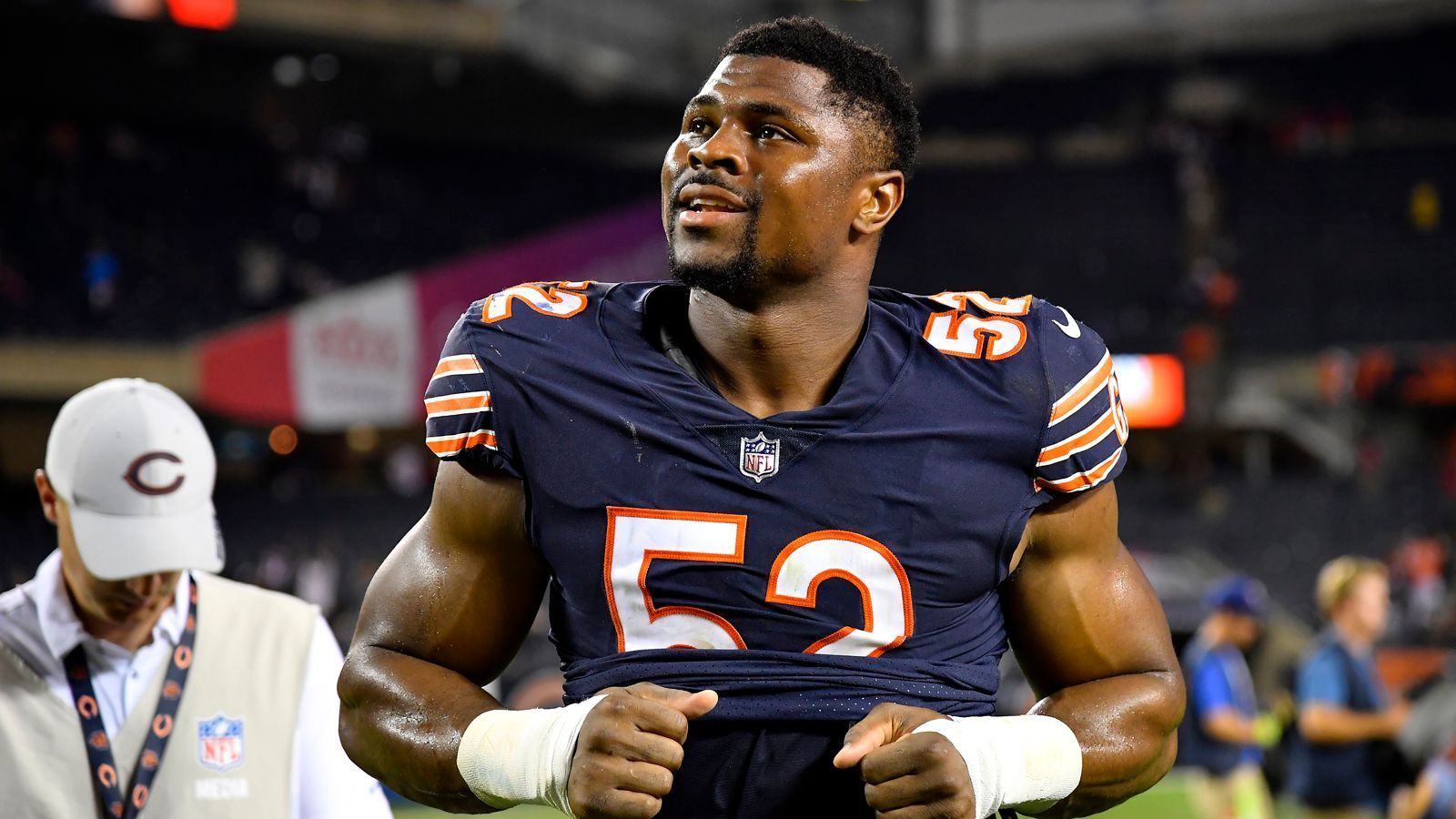 
                <strong>Platz 6: Khalil Mack</strong><br>
                Team: Chicago BearsPosition: Defensive End/Outside Linebacker 
              