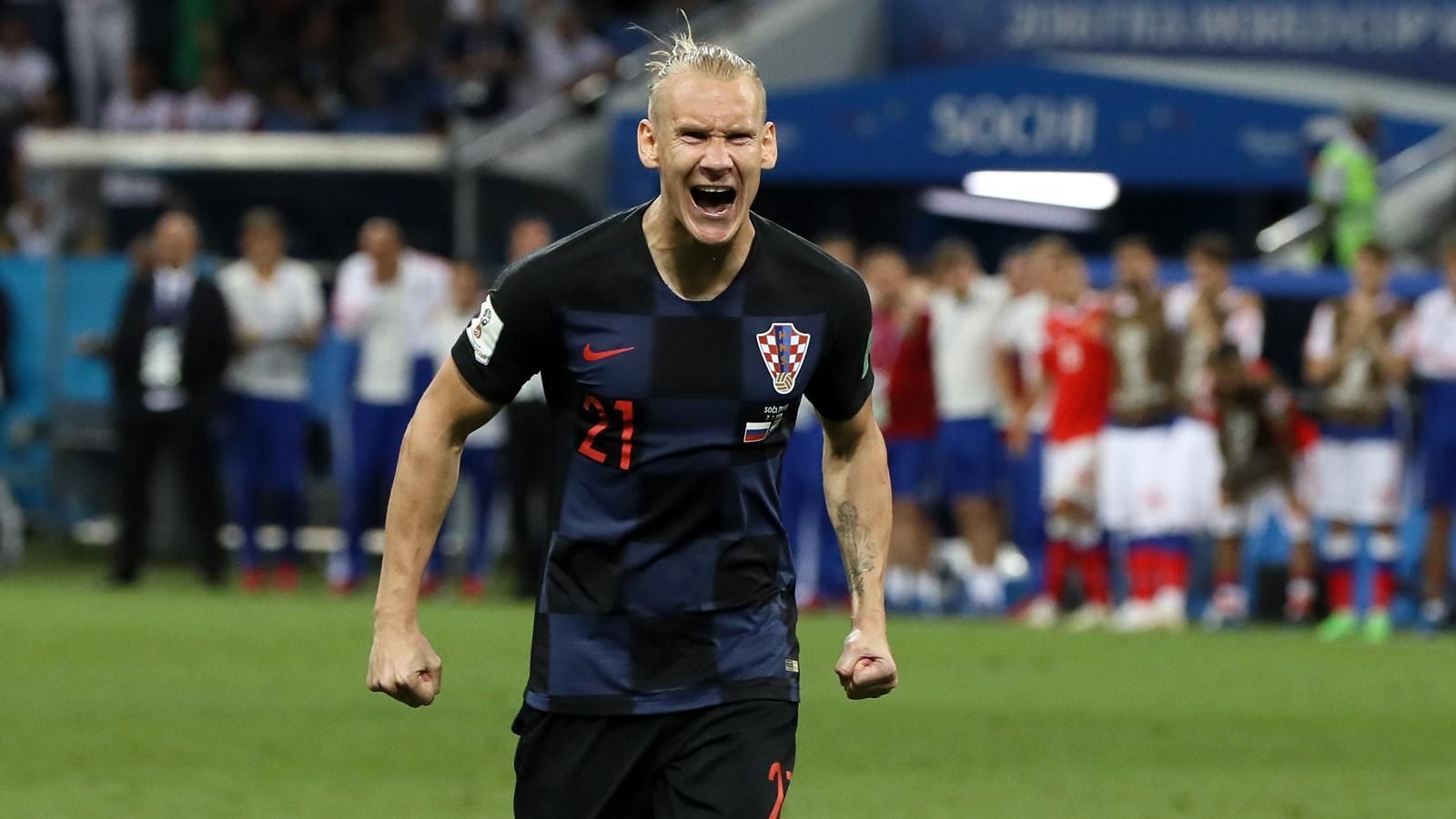 
                <strong>Domagoj Vida (Kroatien)</strong><br>
                Einem Einsatz von Domagoj Vida gegen England steht allerdings nichts mehr im Wege. Der Kroate ist wegen einer politischen Botschaft in einem Videoclips von der FIFA lediglich verwarnt worden. Der Verteidiger hatte nach dem Halbfinal-Einzug der Kroaten gegen Russland in einem Clip zusammen mit Co-Trainer Ognjen Vukojevic den Erfolg der Ukraine gewidmet. "Ruhm der Ukraine", so die Botschaft der beiden Kroaten. Von einer Sperre für den 29-jährigen Vida sah die FIFA ab. Dem Co-Trainer Vukojevic kostete das gemeinsame Video mit Vida allerdings den Job. Der Verband suspendierte ihn von allen Ämtern.
              