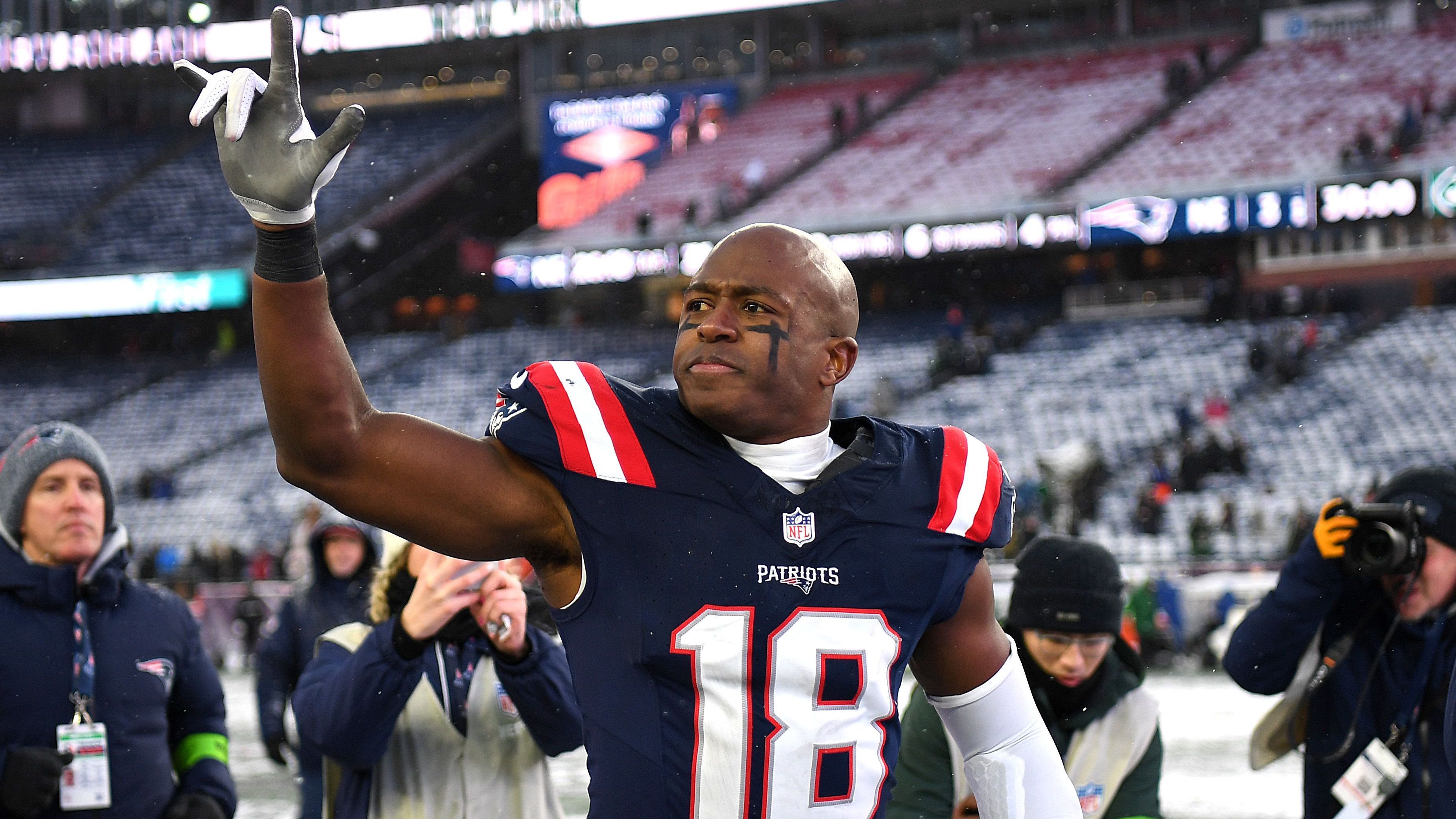 <strong>Matthew Slater (New England Patriots)</strong><br>16 Jahre spielte Matthew Slater in der NFL. 16 Jahre war er ein Patriot. Nun gab der 38-Jährige sein Karriereende bekannt. Der Wide Receiver war hauptsächlich im Special Team aktiv. Insgesamt stand er in zehn Pro-Bowls, wurde mit Tom Brady dreimal Super-Bowl-Champion. Auf "X" bedankte er sich bei Owner-Familie Kraft, den Fans und Ex-Coach Bill Belichick.