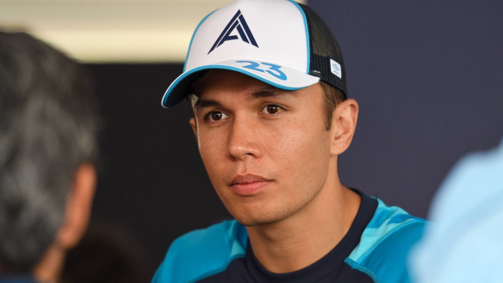 
                <strong>Alex Albon (Williams)</strong><br>
                Alexander Albon Ansusinha
              