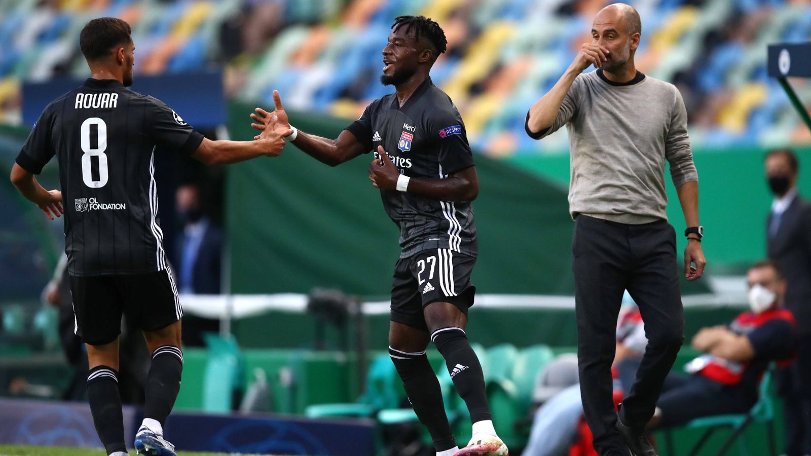 
                <strong>2019/2020: Überraschend an Lyon gescheitert</strong><br>
                In der Corona-Pandemie musste der Sieger in einem Finalturnier im portugiesischen Lissabon ermittelt werden. Nachdem Manchester City sich im Achtelfinale zweimal mit 2:1 gegen Real Madrid durchgesetzt hatte, waren die Engländer im Viertelfinale gegen Olympique Lyon in der Favoritenrolle. Die Franzosen wuchsen allerdings über sich hinaus. Nachdem Maxwel Cornet Lyon in Führung gebracht hatte, glich Kevin De Bruyne in der 69. Minute zwar aus. Ein Doppelpack von Moussa Dembele besiegelte allerdings das Aus für City.
              