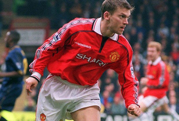 
                <strong>Jesper Blomqvist</strong><br>
                Jesper Blomqvist gehörte zum legendären Team, das 1999 die Champions League mit einem Last-Minute-Sieg gegen den FC Bayern gewann. In drei Jahren Manchester United brachte es der Mittelfeldspieler auf 25 Spiele und ein Tor.
              