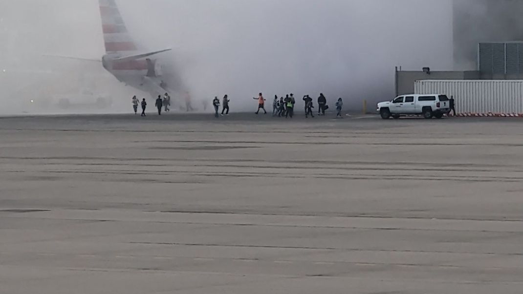 Flugzeugbrand in Denver