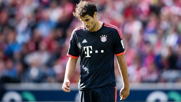 
                <strong>Javier Martinez (FC Bayern München)</strong><br>
                Javier Martinez (FC Bayern München): Auch die Bayern haben ein verletztes Innenverteidiger-Trio, komplettiert durch Javier Martinez. Der Spanier leidet seit Ende Januar an einem kleinen Miniskusschaden im linken Knie, befindet sich allerdings schon im Lauftraining.
              
