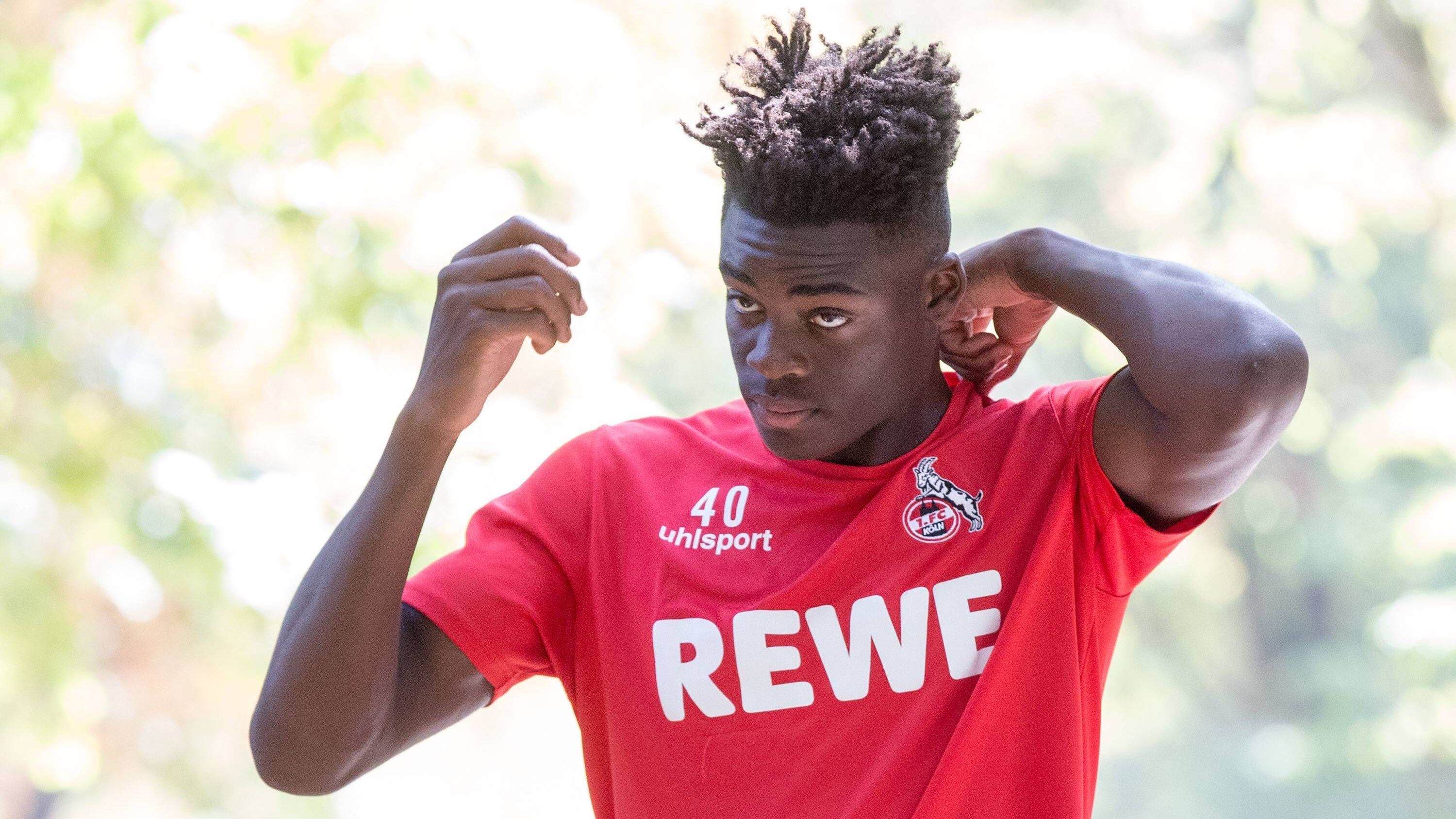 <strong>Yann Bisseck (Inter Mailand)</strong><br>Für den 1. FC Köln bestritt der heute 24-Jährige drei Spiele im Oberhaus und drei Spiele in der zweiten Bundesliga. Bis heute ist er mit 16 Jahren, 11 Monaten und 28 Tagen der jüngste eingesetzte Spieler der "Geißböcke".