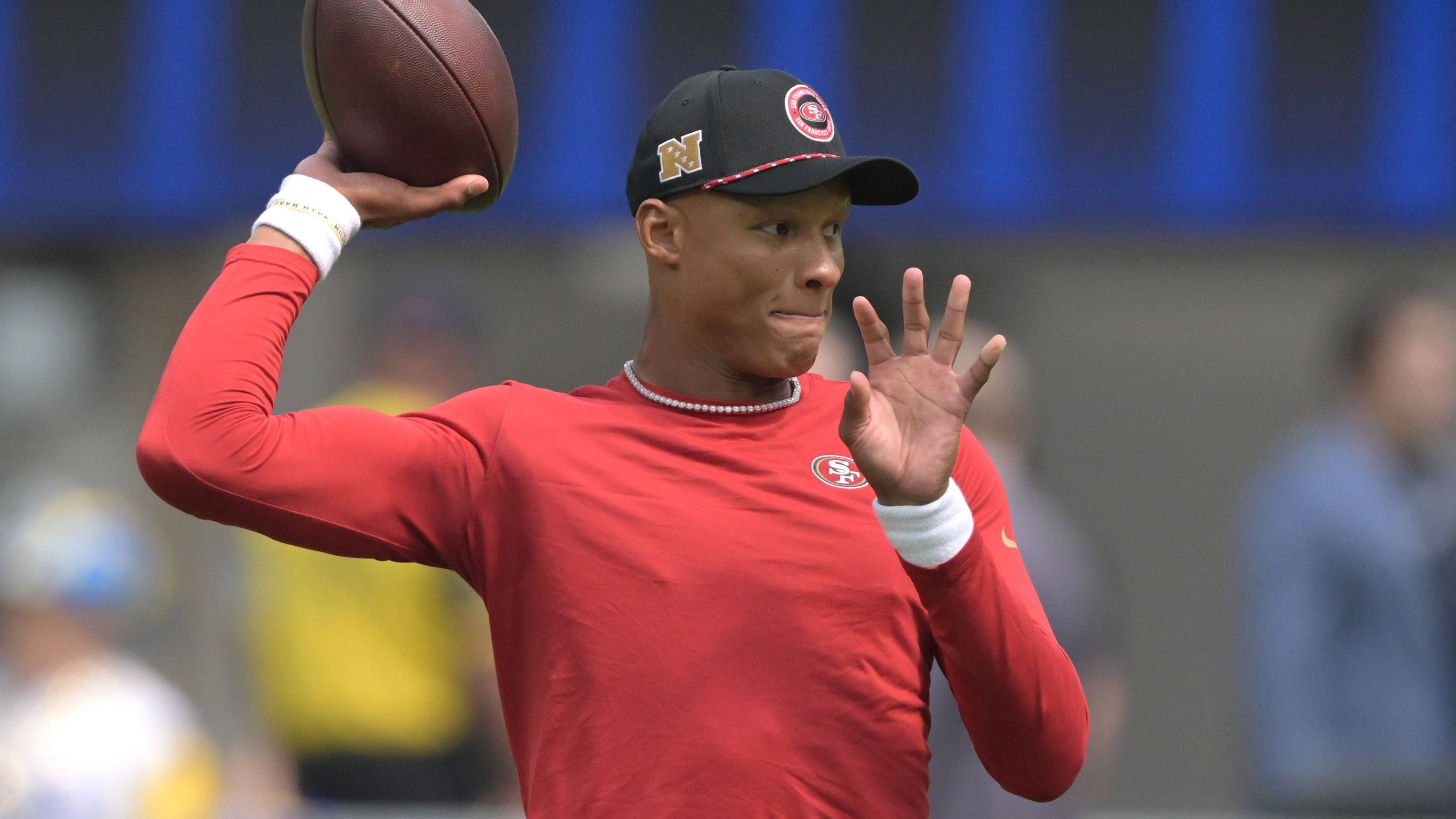 <strong>New England Patriots<br></strong>Auch die New England Patriots haben sich mit einem neuen Quarterback verstärkt. Allerdings nicht auf der Starter-Position. Joshua Dobbs, zuletzt in der Backup-Rolle bei den San Francisco 49ers, ist neu im Team.<br>• Starter: Drake Maye<br>• Backups: Joshua Dobbs (im Bild), Jacoby Brissett, Joe Milton