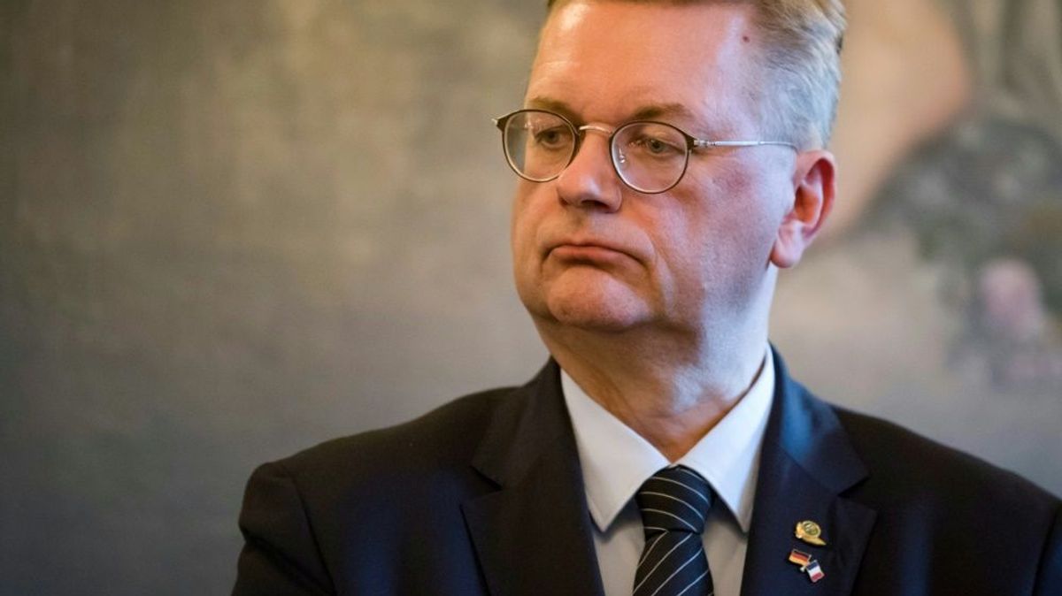 Grindel wurde von Löws Weltmeister-Ausbootung überrascht