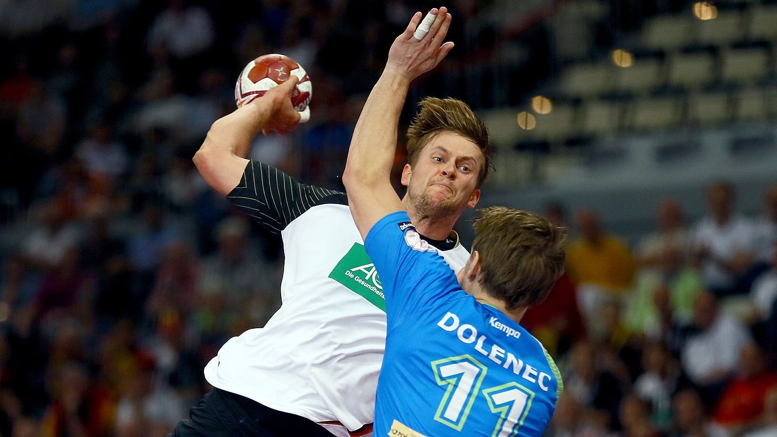 
                <strong>Fabian Böhm</strong><br>
                Rückraum links: Fabian Böhm (TSV Hannover-Burgdorf)
              