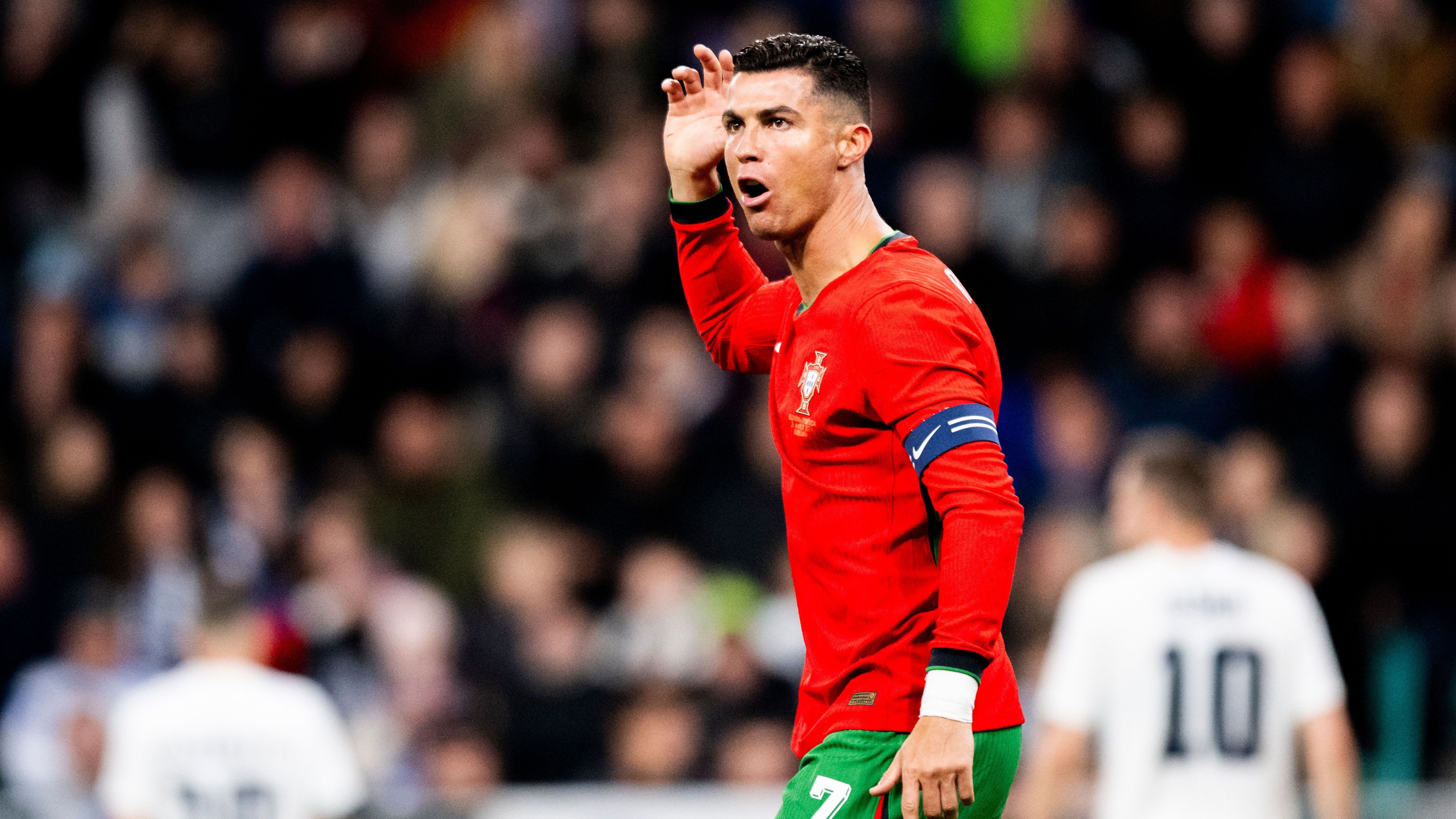 <strong>Portugal: Cristiano Ronaldo</strong><br>Verein: Al-Nassr <br>Länderspiele: 206 (128 Tore)<br>Position: Mittelstürmer<br>Alter: 39 Jahre<br>Marktwert: 15 Millionen Euro