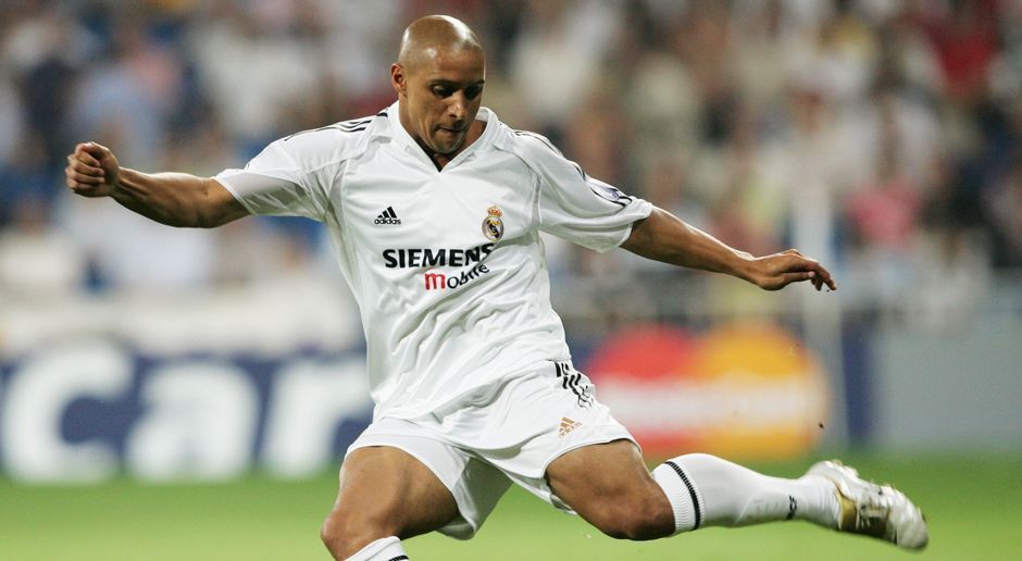 
                <strong>Abwehr: Roberto Carlos</strong><br>
                Der Brasilianer wurde 2002 mit Brasilien Weltmeister und gewann mit Real Madrid drei Mal die Champions League, drei Mal den Weltpokal und vier Mal die spanische Meisterschaft. Zudem war Roberto Carlos mit Palmeiras Sao Paolo zwei Mal Meister in Brasilien.
              