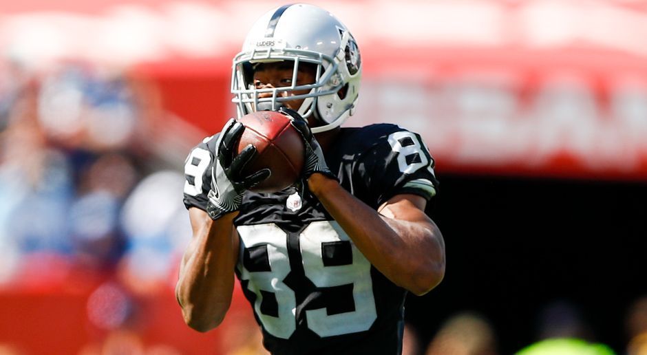 
                <strong>Wide Receiver: Amari Cooper</strong><br>
                Wenn schon das Laufspiel nicht funktioniert, muss es eben über die Wide Receiver klappen. Doch auch das Passing-Game lief bei den Raiders alles andere als gut. Die beiden Star-Receiver Michael Crabtree und Amari Cooper kamen zusammen auf 13 Yards. Da sich Crabtree aber an der Brust verletzte, schafft es Cooper in unser Flop-Team. Für seine Ausbeute gab es im Fantasy-Manager zum Leidwesen der User, die ihn aufgestellt hatten, keine Punkte.
              