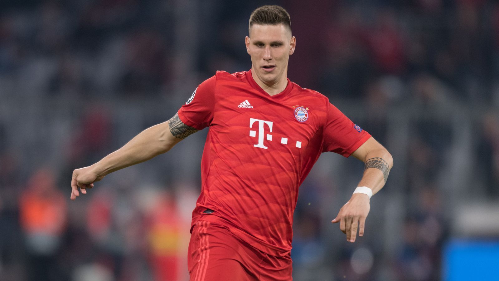 
                <strong>Niklas Süle</strong><br>
                Lässt hinten nichts anbrennen, hat auch Zeit für den ein oder anderen offensiven Ausflug. Pech für den Innenverteidiger, als er in der 41. Minute nur den Pfosten trifft. ran.de-Note: 3
              