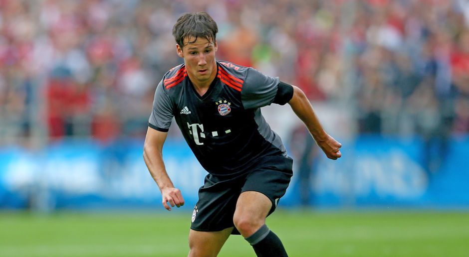 
                <strong>Fabian Benko (FC Bayern München)</strong><br>
                Bei wohl keinem deutschen Verein ist es für einen jungen Spieler so schwer, den Durchbruch zu schaffen, wie beim FC Bayern. Fabian Benko könnte es aber gelingen. Im Trainingslager der Bayern in Doha drängte sich der 18 Jahre alte offensive Mittelfeldspieler auf, im Test gegen KAS Eupen aus Belgien erzielte er gar einen Doppelpack nach Einwechslung. Der Kroate schnupperte in dieser Saison auch schon 14 Minuten Profi-Luft, im DFB-Pokal-Spiel bei Carl Zeiss Jena. Und: Bereits 2016 wählte der "Guardian" Benko unter die besten 50 Fußballer des Jahrgangs 1998.
              