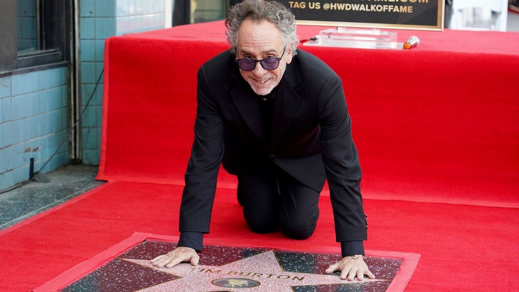 Regisseur Tim Burton ist nun auf dem&nbsp;&nbsp;Hollywood Walk of Fame&nbsp;verewigt