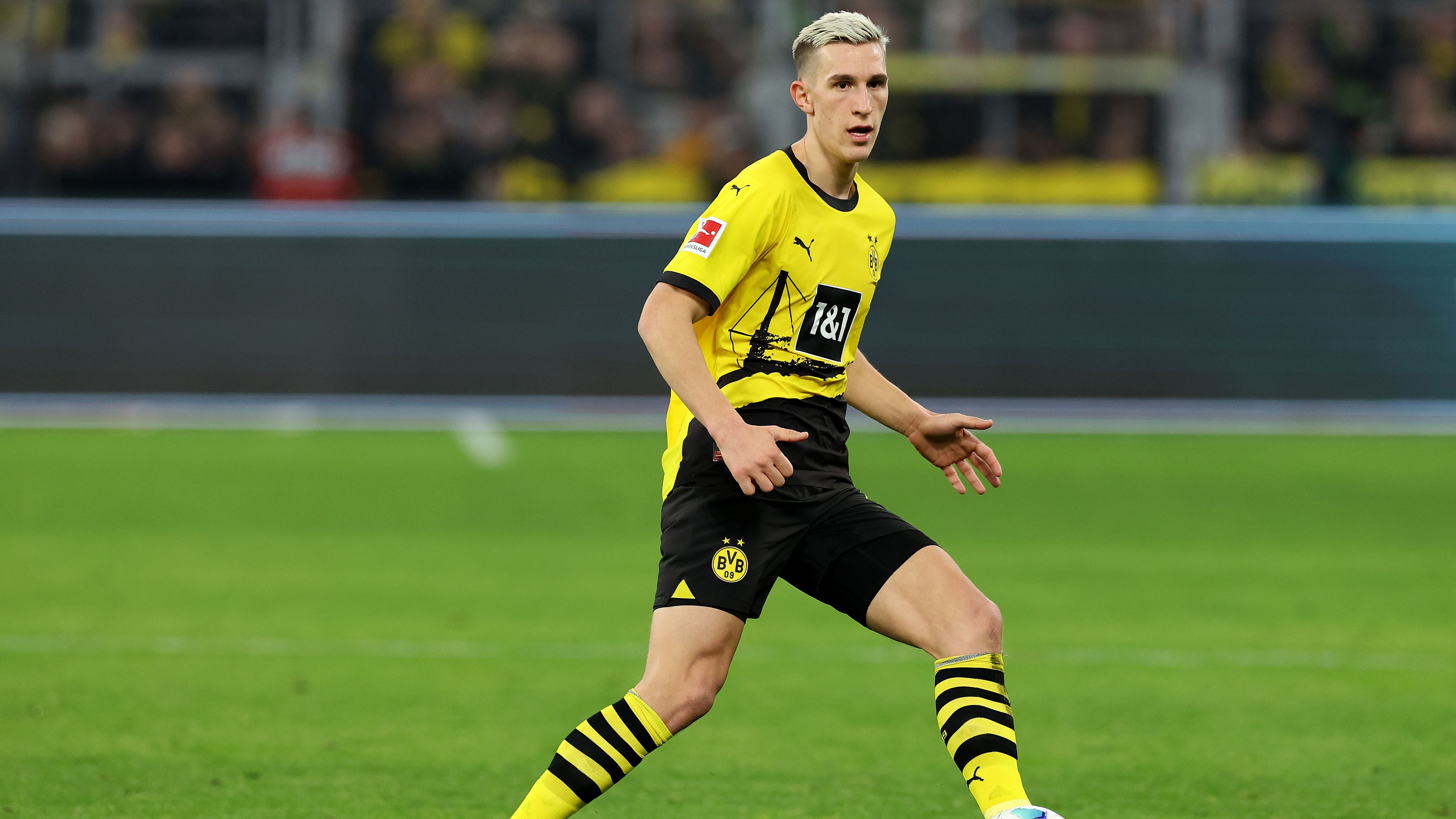 <strong>Platz 5 (geteilt): Nico Schlotterbeck - plus 10 Millionen Euro</strong><br>Klub: Borussia Dortmund<br>Aktueller Marktwert: 40 Millionen Euro