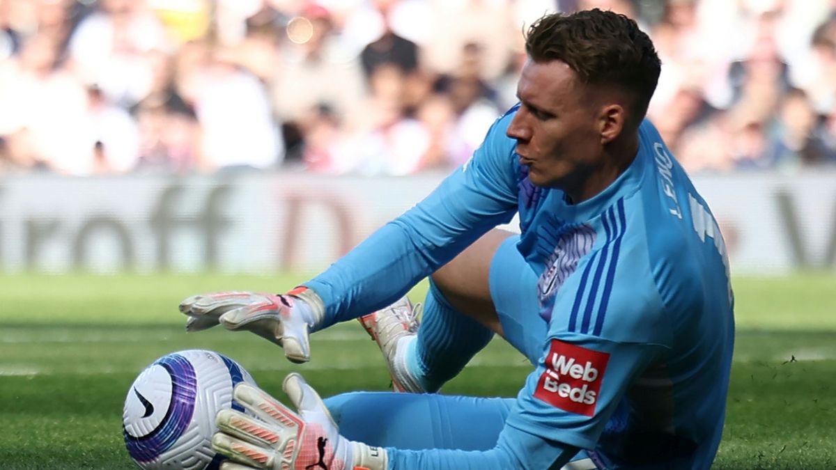 Beim FC Fulham im Tor: Bernd Leno