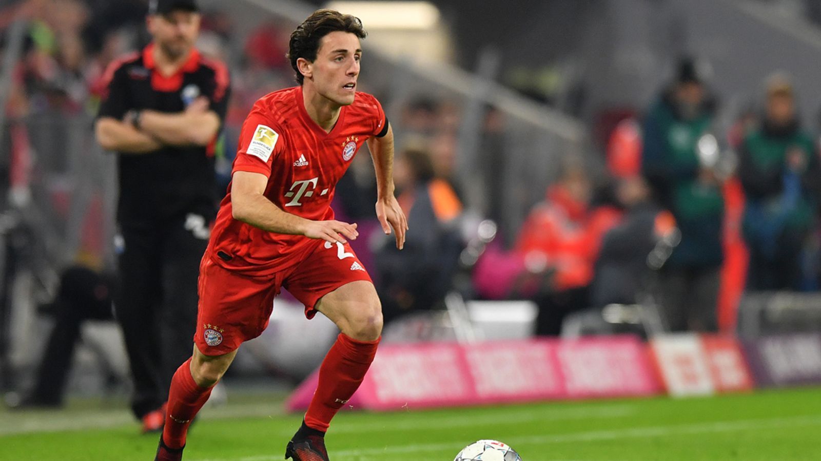 
                <strong>Platz 9: Alvaro Odriozola</strong><br>
                Höchstgeschwindigkeit: 34,99 km/hTeam: FC Bayern (ausgeliehen von Real Madrid)Nationalität: Spanien
              