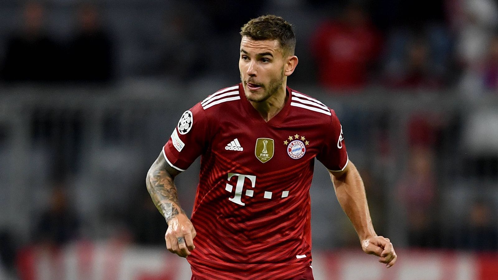 
                <strong>Lucas Hernandez</strong><br>
                Selten gefordert, ist aber dann stets zur Stelle. Im Spiel nach vorne eher verhalten. Kann sich – wie viele andere Bayern-Spieler – den "Energiesparmodus" leisten. ran-Note: 3
              