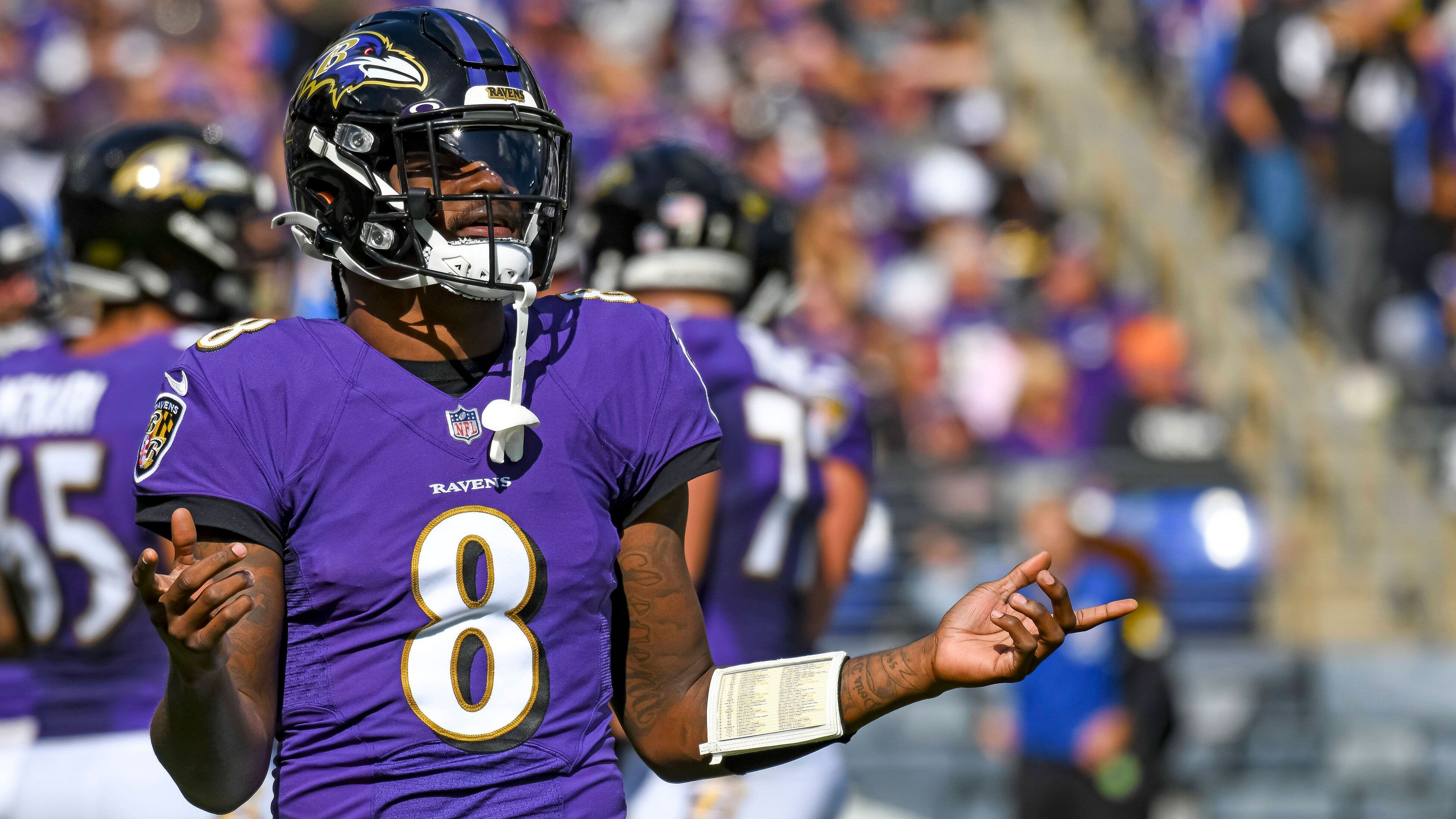 <strong>2016: Lamar Jackson</strong><br>Sein überragendes Laufspiel kombiniert er mit einem stabilen Passarm und wuchs so in Windeseile zu den besten auf seiner Position. 2019 gewann er mit 3.127 Passing Yards (36 Touchdowns) und 1.206 Rushing Yards (sieben Touchdowns) seine erste MVP-Auszeichnung. Auch danach dominierte er die Gegner aber regelmäßig und holte 2023 seine zweite MVP-Trophäe.