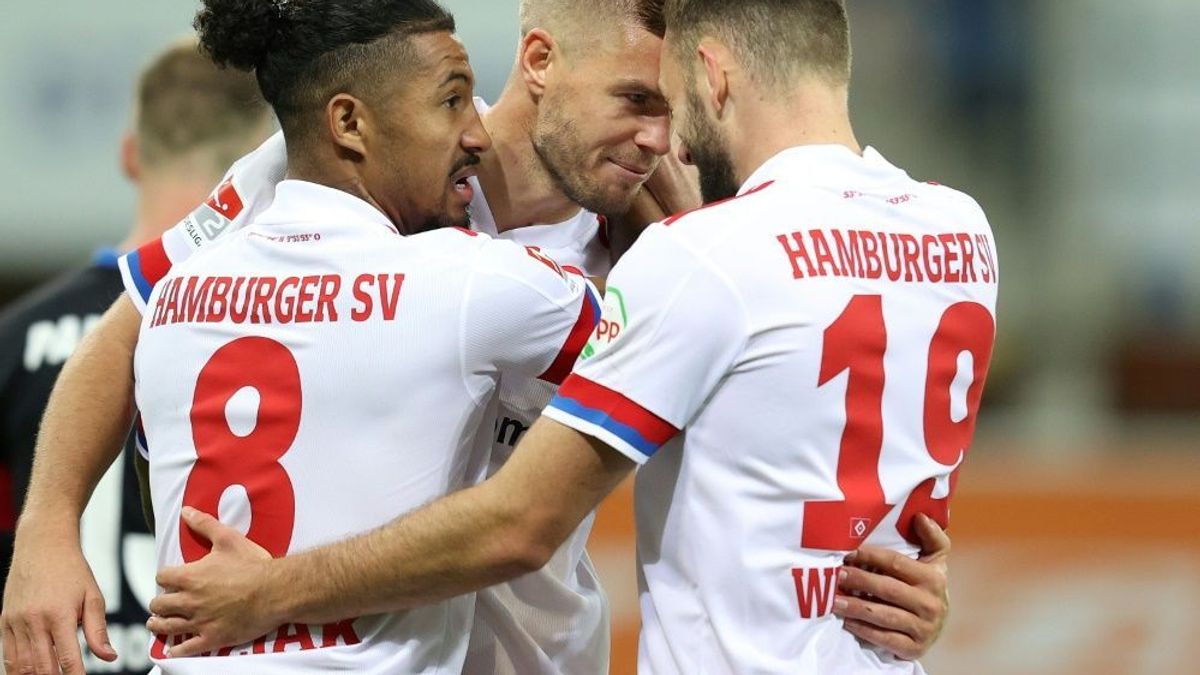 Der Hamburger SV schlägt Regensburg 3:1