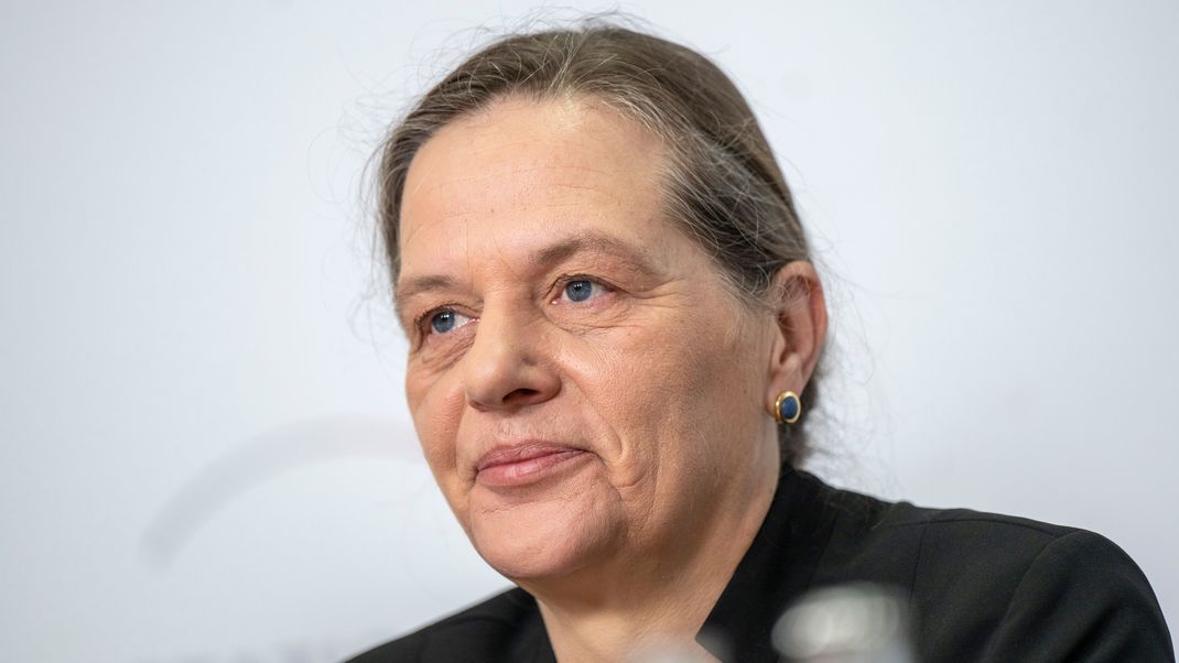 Seit Anfang 2023 hat das Amt der Bundeswahlleiterin Ruth Brand inne. Sie ist wie ihre Vorgänger:innen zugleich die Präsidentin des Statistischen Bundesamtes.