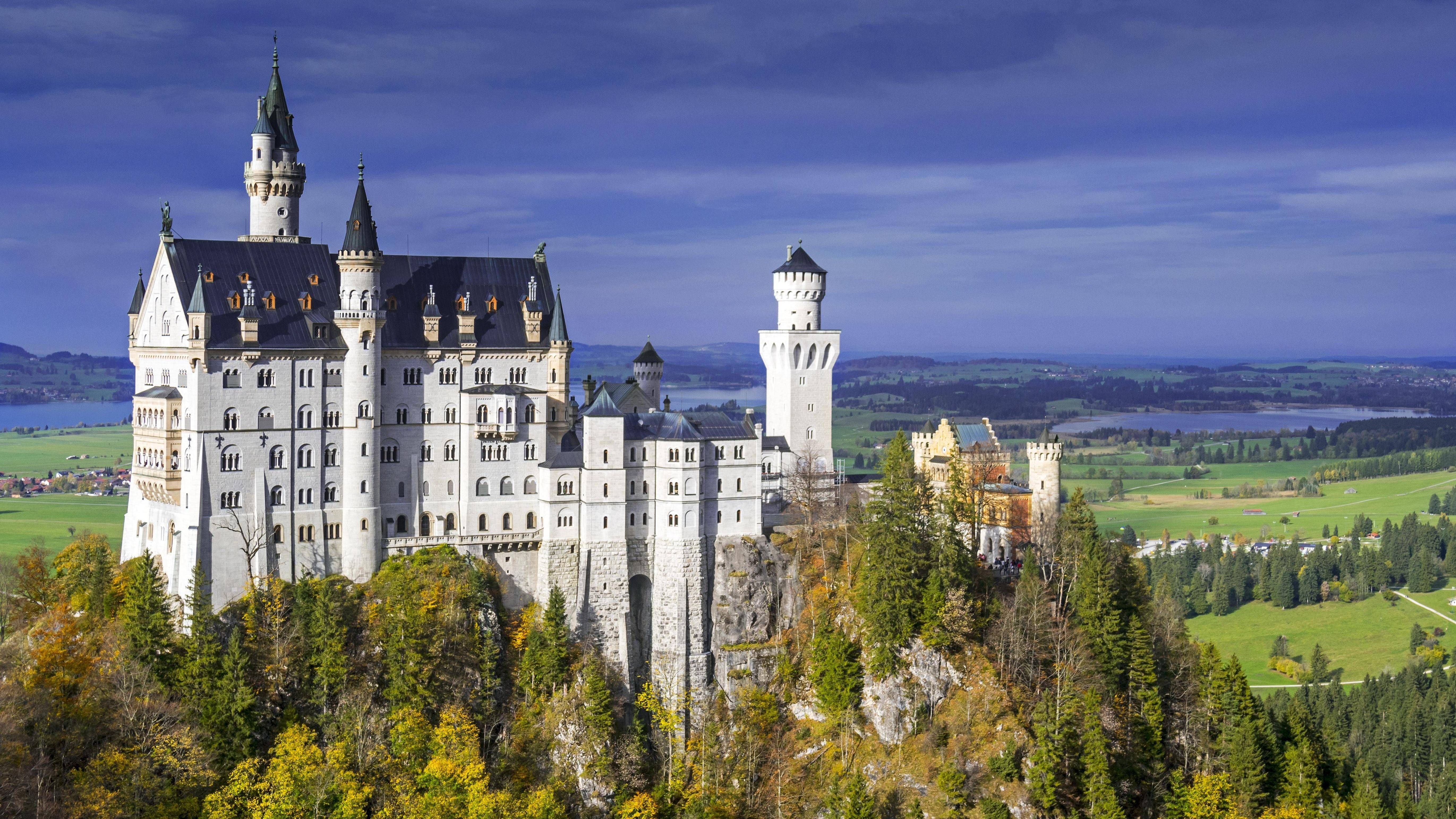 Schloss Neuschwanstein diente Walt Disney als Vorlage für sein Schloss in Cinderella.