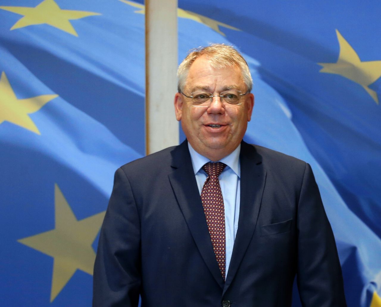 Klaus-Heiner Lehne, ein deutscher CDU-Politiker, steht dem Rechnungshof seit 2016 als Präsident vor. Er leitet die 27 EuRH-Mitglieder, jeweils eines pro EU-Staat.