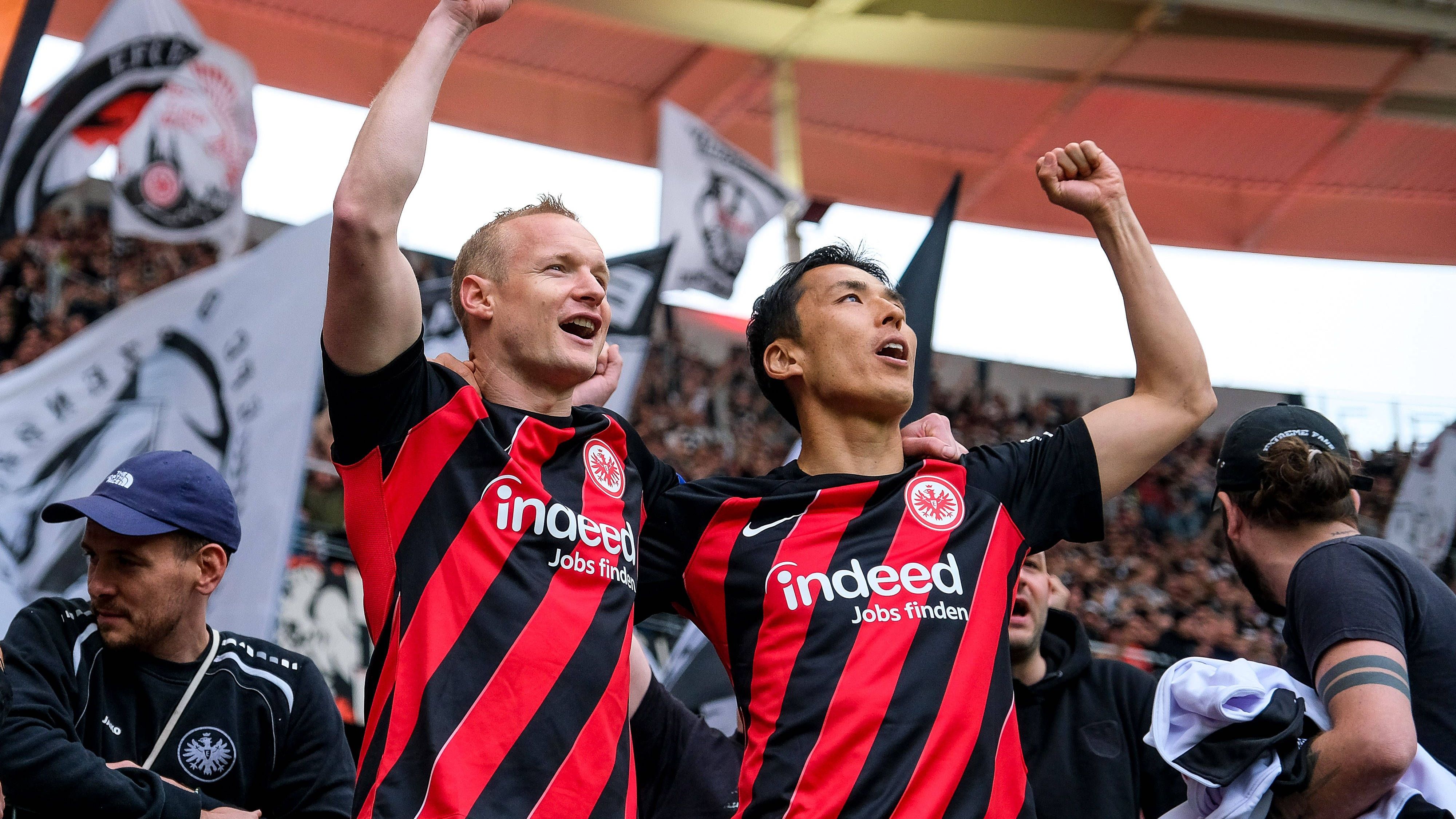 <strong>Sebastian Rode und Makoto Hasebe (Eintracht Frankfurt)</strong> <br>In Frankfurt wurden zwei absolute Vereinslegenden verabschiedet. Kapitän Sebastian Rode und Makoto Hasebe beendeten ihre Karrieren, beide hatten unter anderem mit dem Sieg in der Europa League 2022 für ein großes Highlight in der Geschichte der Eintracht gesorgt.