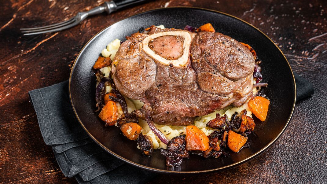 Ein Klassiker der italienischen Küche: Ossobuco mit Kartoffelpuree zum Nachkochen!
