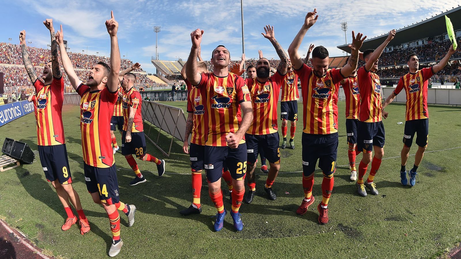 <strong>Top: US Lecce (Tabellenplatz 3, Serie A)</strong><br>Im süditalienischen Lecce lacht diese sowieso immer vom Himmel. Derzeit aber wohl besonders stark, denn Lecce startete mit drei Siegen aus fünf Partien in die Saison und musste noch keine Niederlage hinnehmen. Die vergangene Runde beendete Union Sportiva (US) auf Rang 16 und entkam nur knapp dem Abstieg.&nbsp;