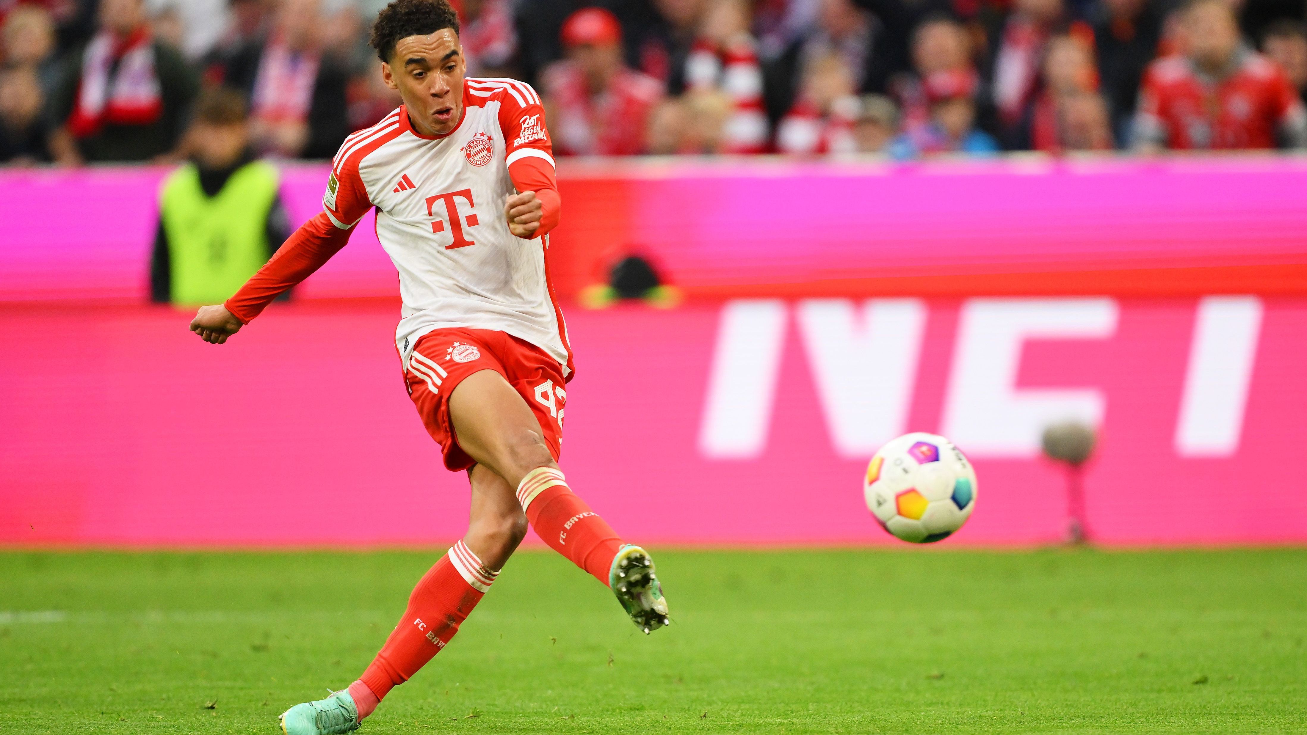 <strong>Platz 1 (geteilt): Jamal Musiala</strong><br>• Verein: FC Bayern München<br>• Marktwert: 110 Millionen Euro (unverändert)