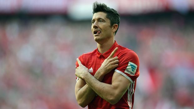 
                <strong>Platz 3 - Robert Lewandowski (FC Bayern München)</strong><br>
                Platz 3 - Robert Lewandowski (FC Bayern München)Gamewinner: 5Saisontore gesamt: 26
              