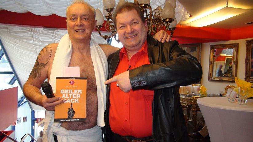 Sein erstes Buch, seine erste Lesung und das gleich in einem Sexclub. Heinz Novak bekam tatkräftige Unterstützung von Robert Nissel.