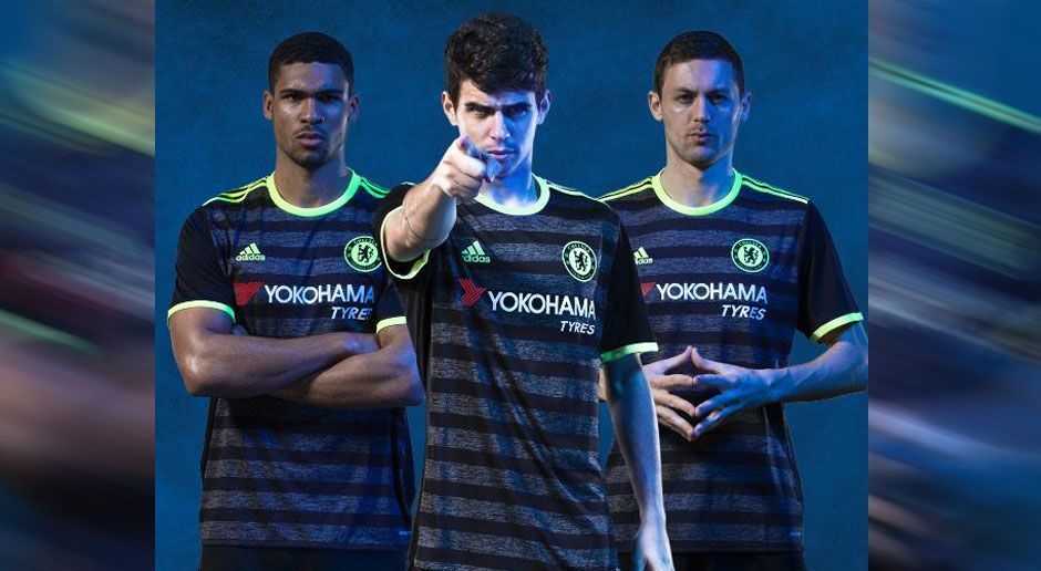 
                <strong>FC Chelsea Auswärtstrikot</strong><br>
                Das hatte sich der FC Chelsea wohl ganz anders vorgestellt, als die Londoner auf Twitter das Auswärtstrikots für die kommende Spielzeit vorgestellt haben. Denn die Begeisterung der Fans über das Trikot im Querstreifen-Look hielt sich gelinde gesagt in Grenzen. Während sich viele Anhänger an die Pyjamas aus ihrer Kindheit erinnert fühlten, bewertete ein anderer User das neue Jersey schlicht als das "schlechtestes Trikot aller Zeiten". Besonders bitter: Schon beim Heimtrikot bekamen die "Blues", den Ärger der Fans zu spüren, wenn auch aus anderen Gründen ...
              