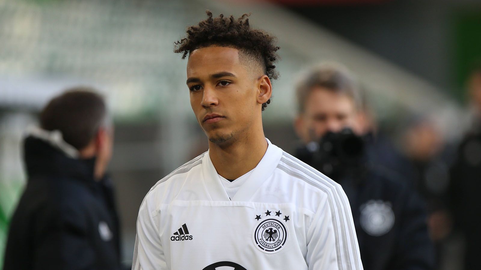 
                <strong>Thilo Kehrer </strong><br>
                Der Verteidiger kam erst in der 90. Minute in die Partie, konnte daher keine Werbung in eigener Sache betreiben.
              