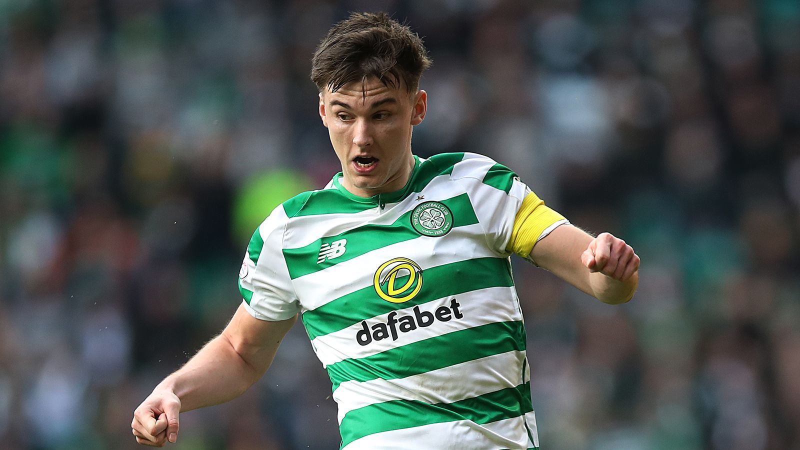 
                <strong>Linker Außenverteidiger: Kieran Tierney</strong><br>
                Neuer Verein: FC ArsenalAbgebender Verein: Celtic GlasgowAblösesumme: 27 Millionen EuroVertragslaufzeit: bis 2024
              