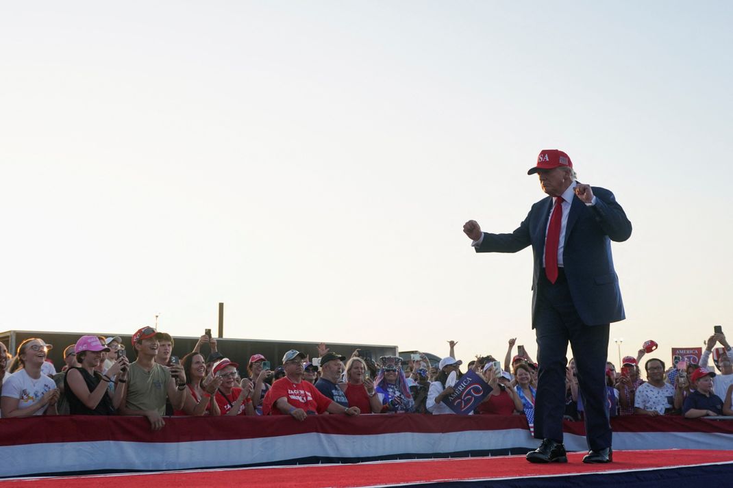 Mit Feuerwerk und einem Barbecue will US-Präsident Trump den Nationalfeiertag der USA begehen. (Archivbild)