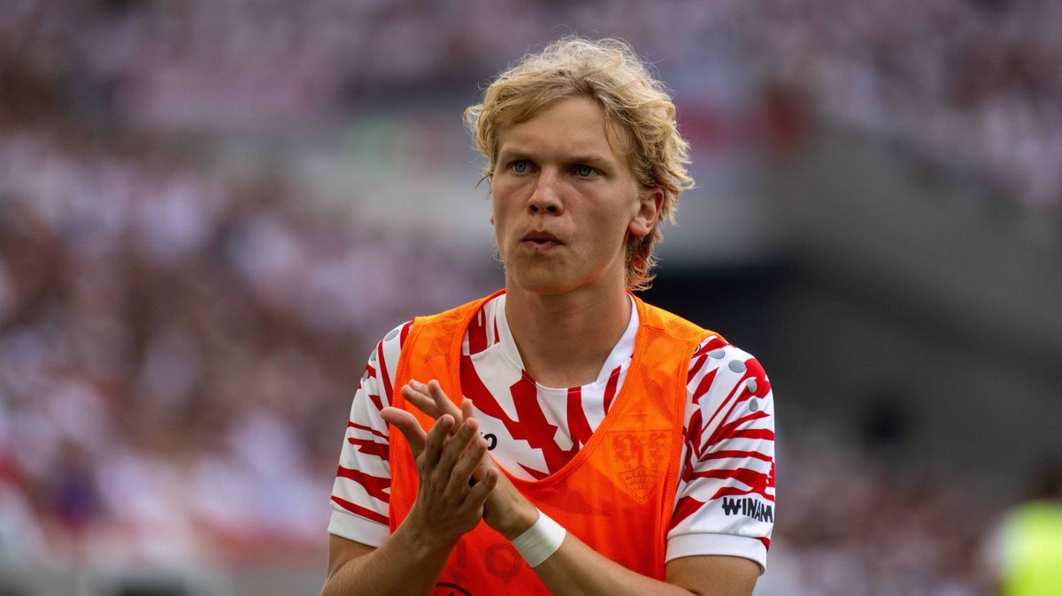 Frans Krätzig (VfB Stuttgart). xettx, Deutschland, Stuttgart, 31.08.2024, Fussball, Bundesliga: VfB Stuttgart vs 1.FSV Mainz 05, Saison 2024 2025, 2. Spieltag, MHP Arena Foto: A2 Bildagentur Peter ...