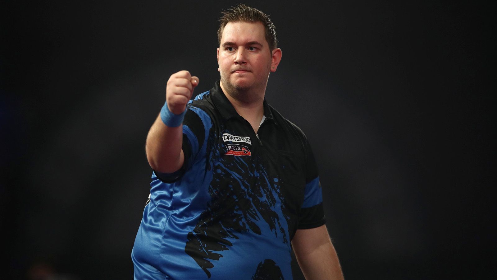 
                <strong>Kevin Münch (Deutschland) </strong><br>
                Spitzname: The DragonProfi seit: -Weltrangliste Platz: 147Einlaufmusik: "It's My Life" von Bon JoviErfolge: Super League Darts Germany: Sieger 2017
              